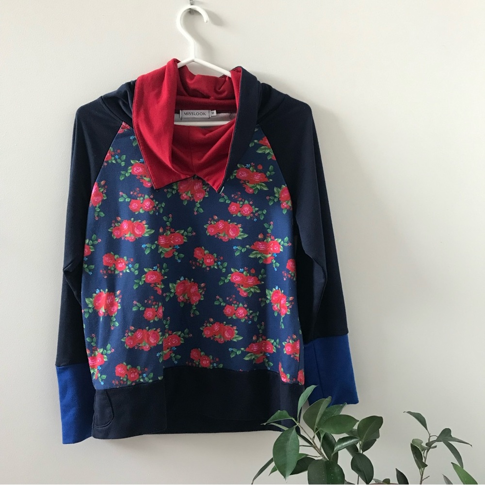🍄 2/12$ Misslook - M - Longsleeves shirt with large cowl - VGUC